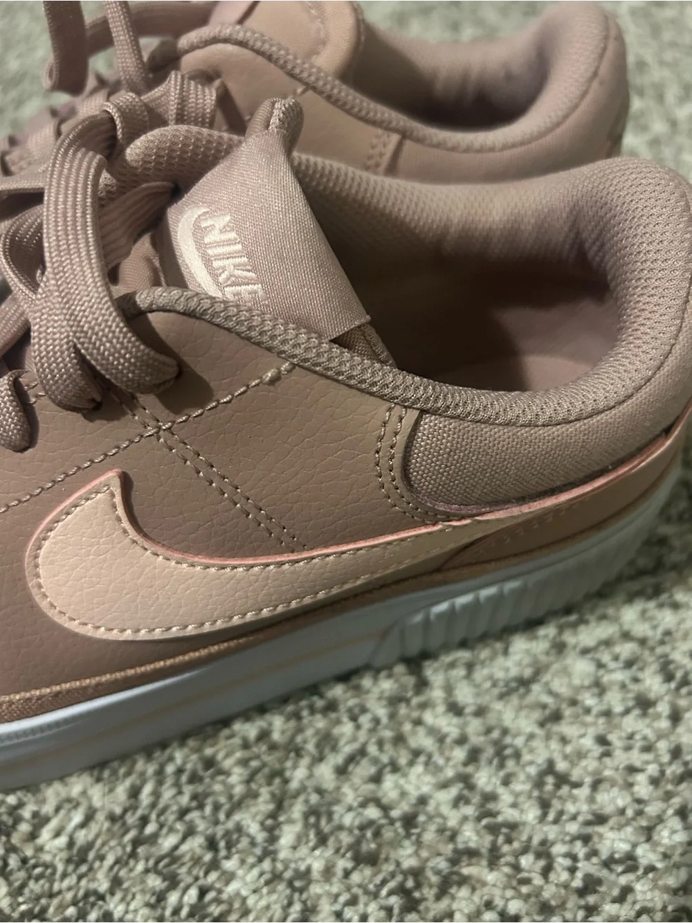 Nike Court Legacy Platform Women’s Low-Top Sneakers in Dusty Rose and White